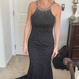 Jovani dress size 0. Practically BRAND NEW and worn just once!